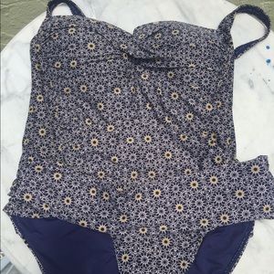 Baiting suit D/DD cup NWOT size 14